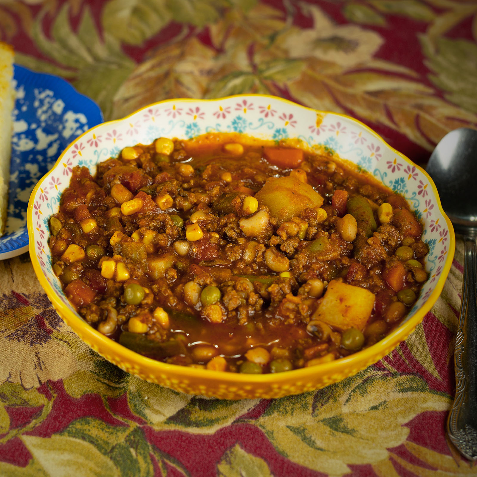 Homemade Vegetable Beef Soup is a classic comfort food enjoyed by soup lovers, vegetable lovers, and meat lovers. It is famliy-friendy and health-conscious comforting with rich flavors.